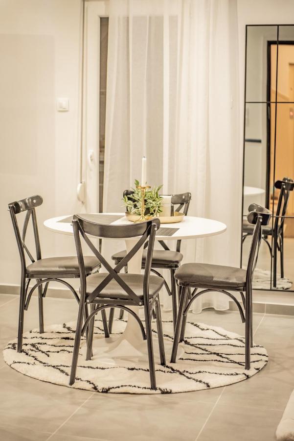 Apollo'S Apartment On Radio City Midas Home Salonic Exterior foto