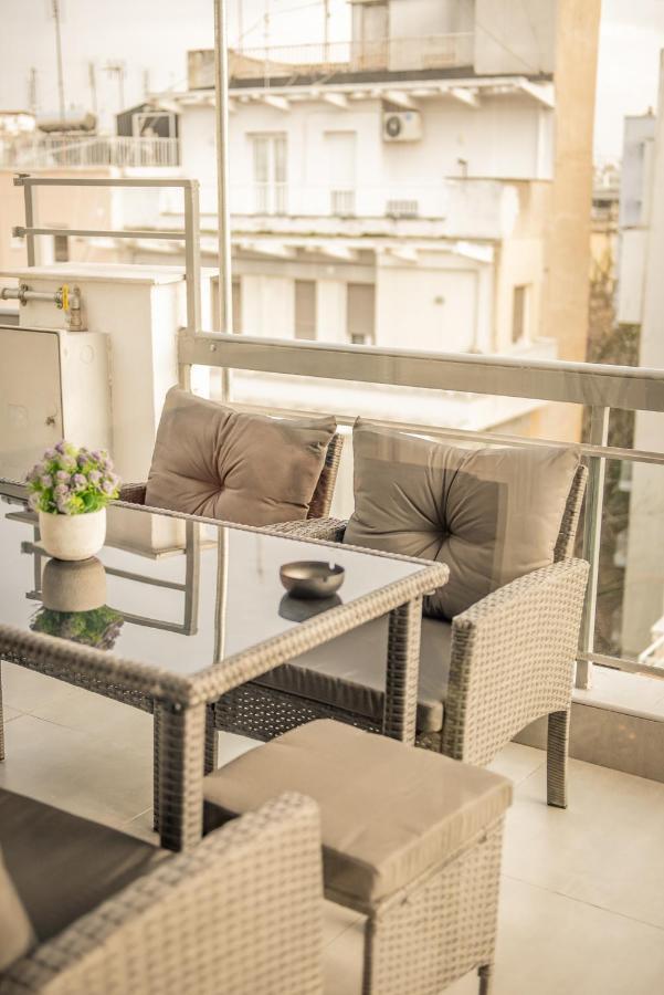 Apollo'S Apartment On Radio City Midas Home Salonic Exterior foto