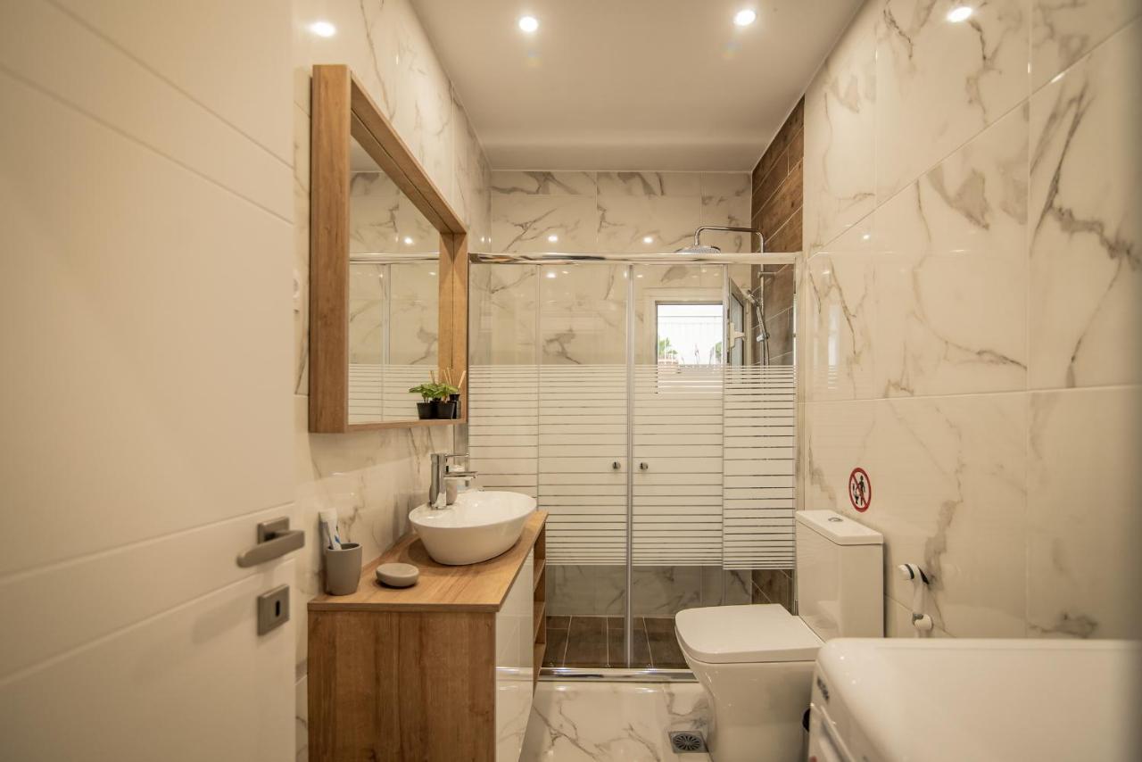 Apollo'S Apartment On Radio City Midas Home Salonic Exterior foto
